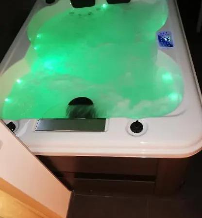 Deco Pop Et Chaleureuse Avec Jacuzzi, Sauna, Piece Coquine Σπίτι διακοπών *