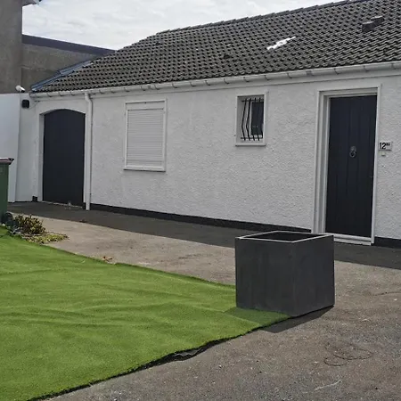 Holiday home Deco Pop Et Chaleureuse Avec Jacuzzi, Sauna, Piece Coquine